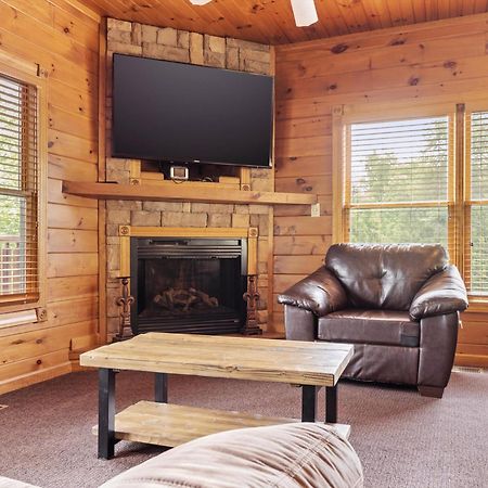 The Great Escape Ii, 5 Bedrooms, Sleeps 17, Game Room, Pool Access, Theater Gatlinburg Zewnętrze zdjęcie