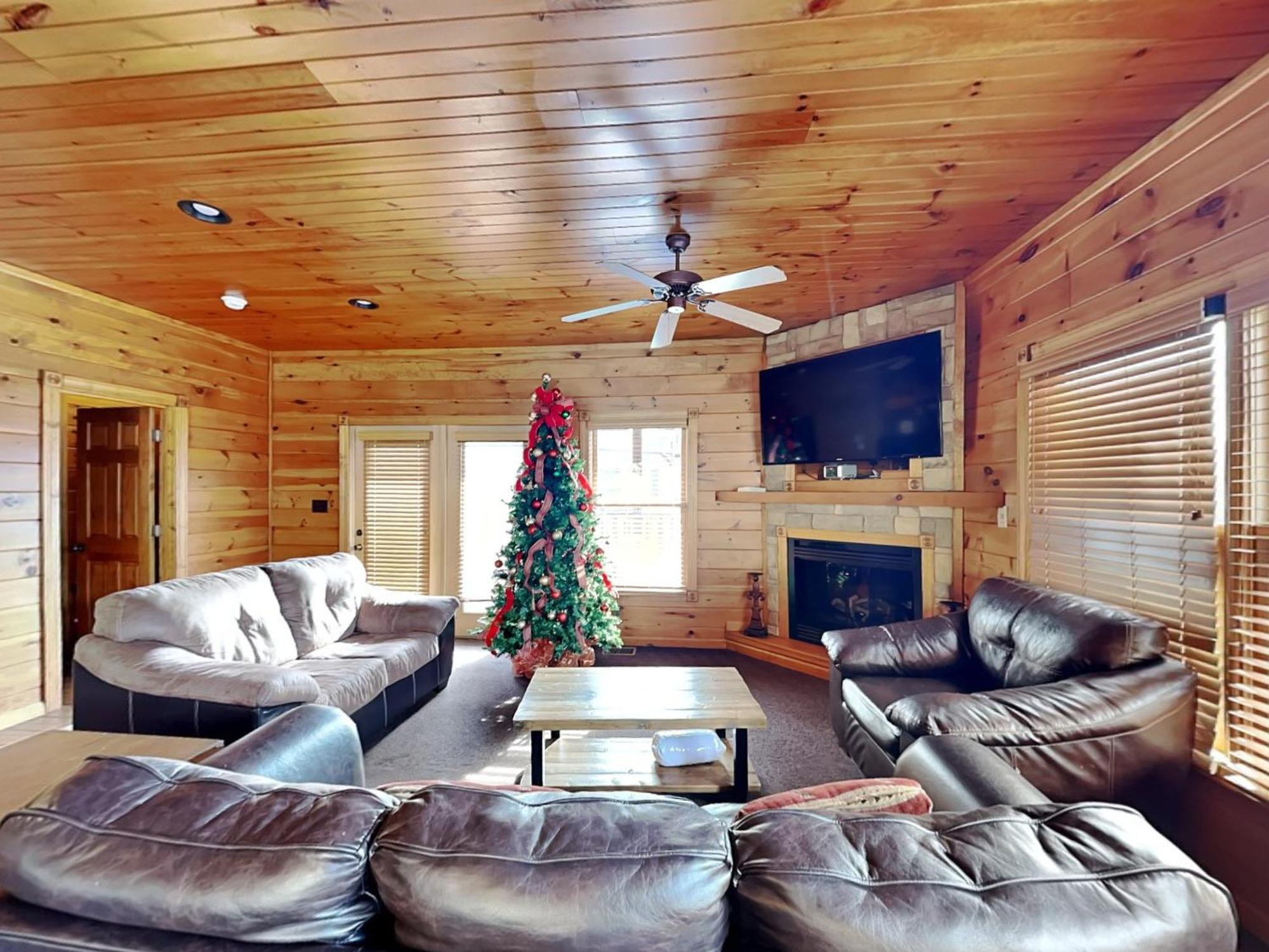The Great Escape Ii, 5 Bedrooms, Sleeps 17, Game Room, Pool Access, Theater Gatlinburg Zewnętrze zdjęcie
