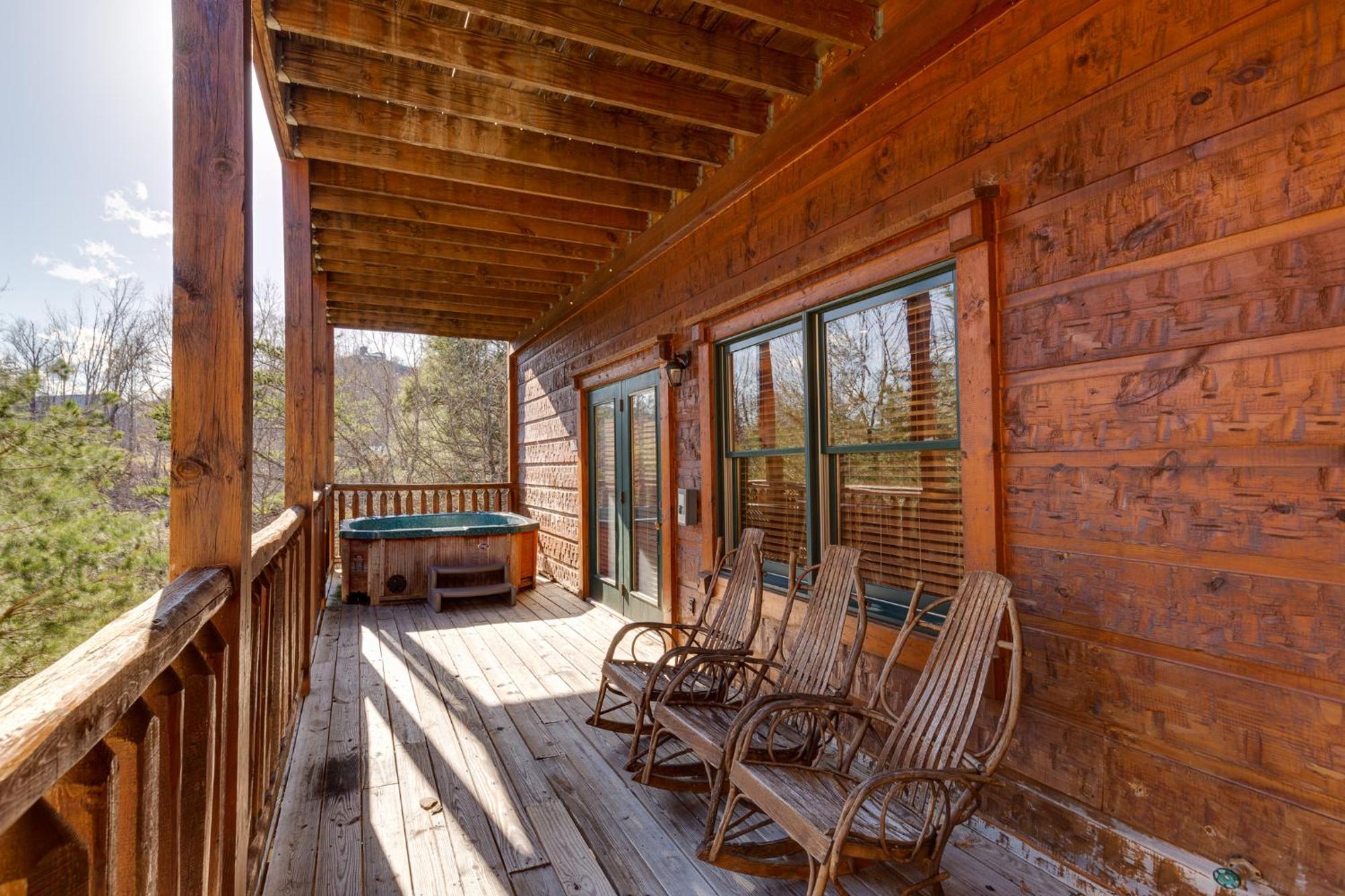 The Great Escape Ii, 5 Bedrooms, Sleeps 17, Game Room, Pool Access, Theater Gatlinburg Zewnętrze zdjęcie