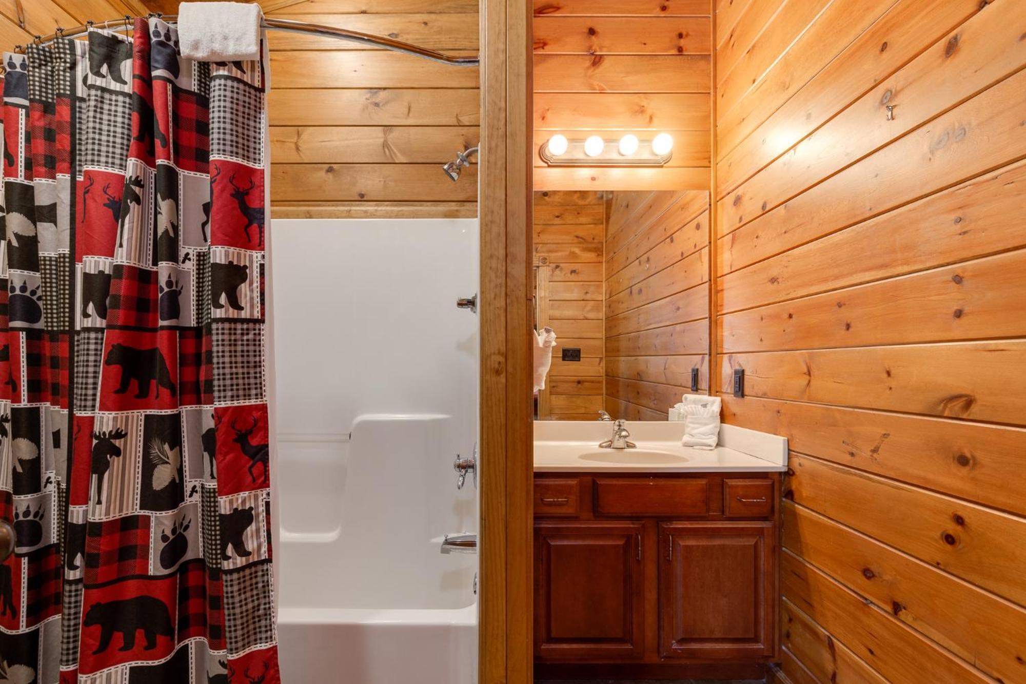 The Great Escape Ii, 5 Bedrooms, Sleeps 17, Game Room, Pool Access, Theater Gatlinburg Zewnętrze zdjęcie