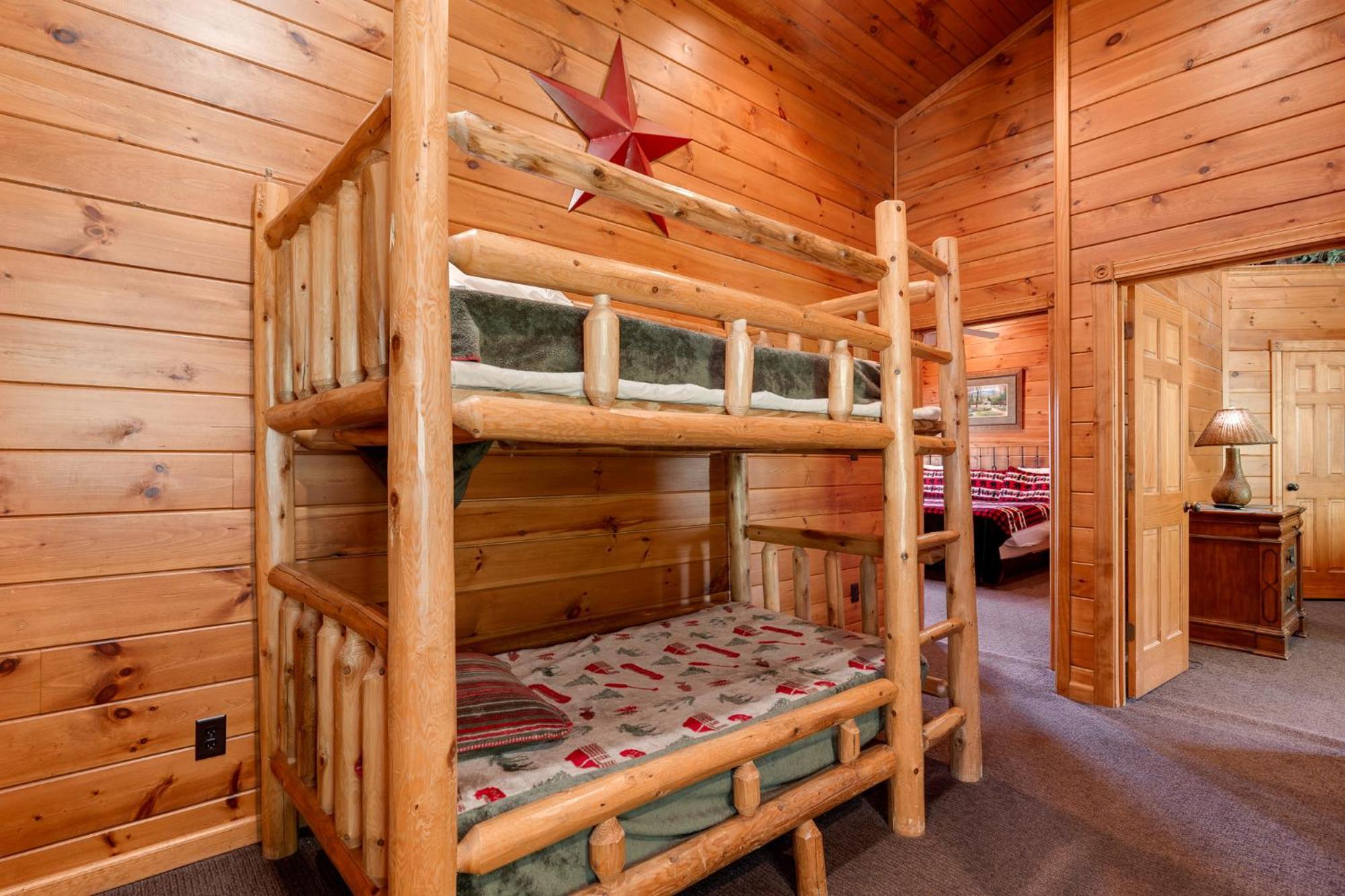 The Great Escape Ii, 5 Bedrooms, Sleeps 17, Game Room, Pool Access, Theater Gatlinburg Zewnętrze zdjęcie