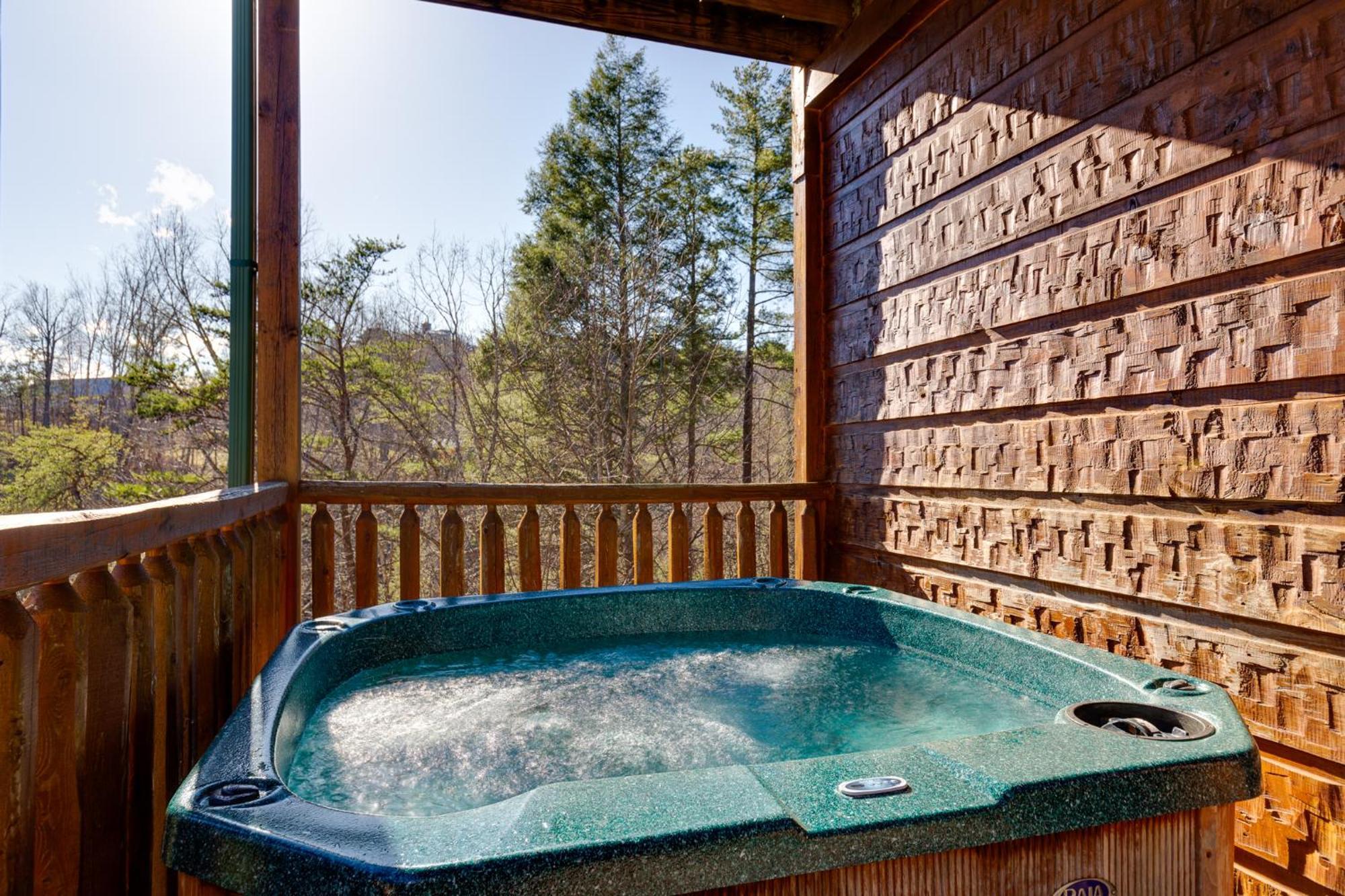 The Great Escape Ii, 5 Bedrooms, Sleeps 17, Game Room, Pool Access, Theater Gatlinburg Zewnętrze zdjęcie