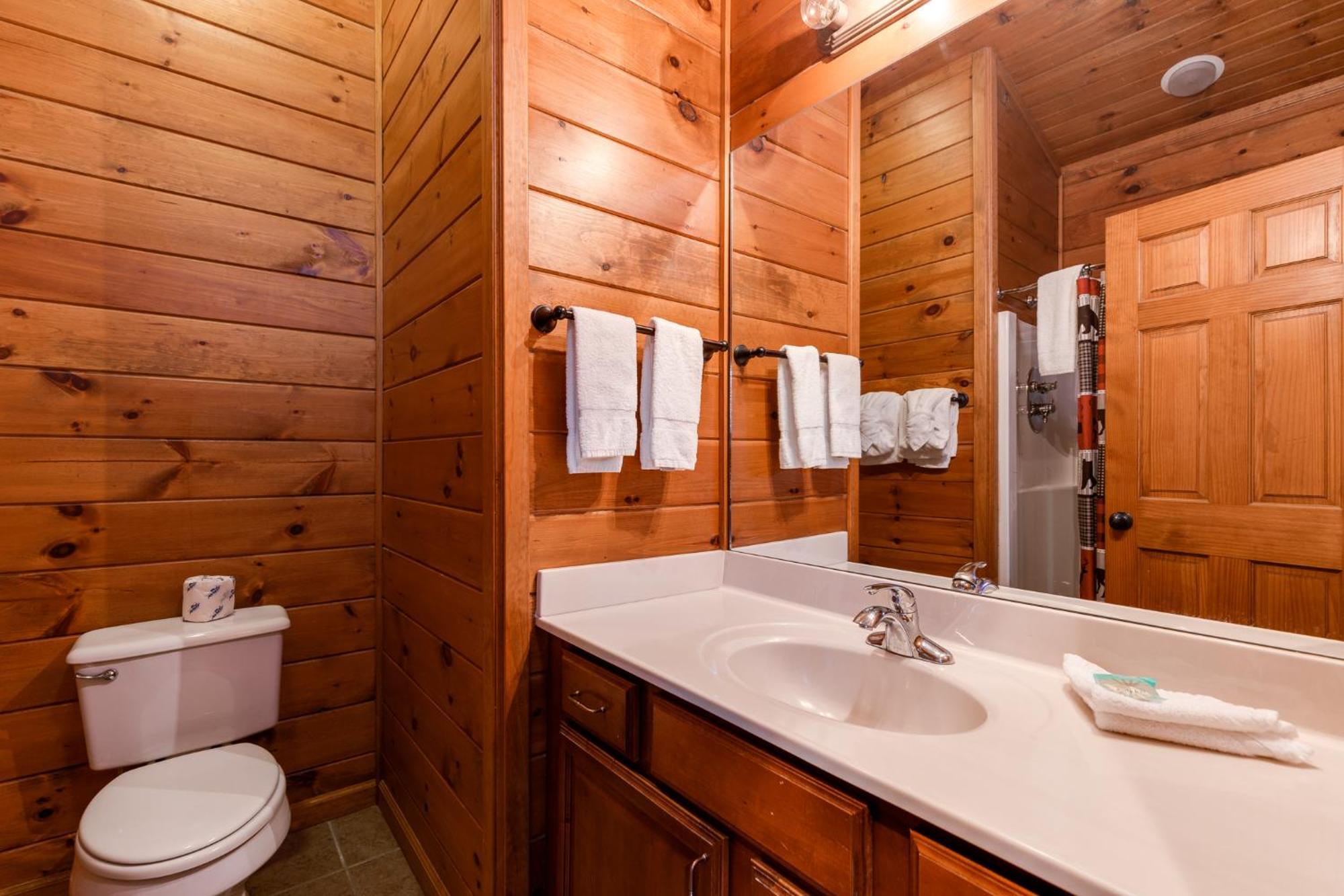 The Great Escape Ii, 5 Bedrooms, Sleeps 17, Game Room, Pool Access, Theater Gatlinburg Zewnętrze zdjęcie