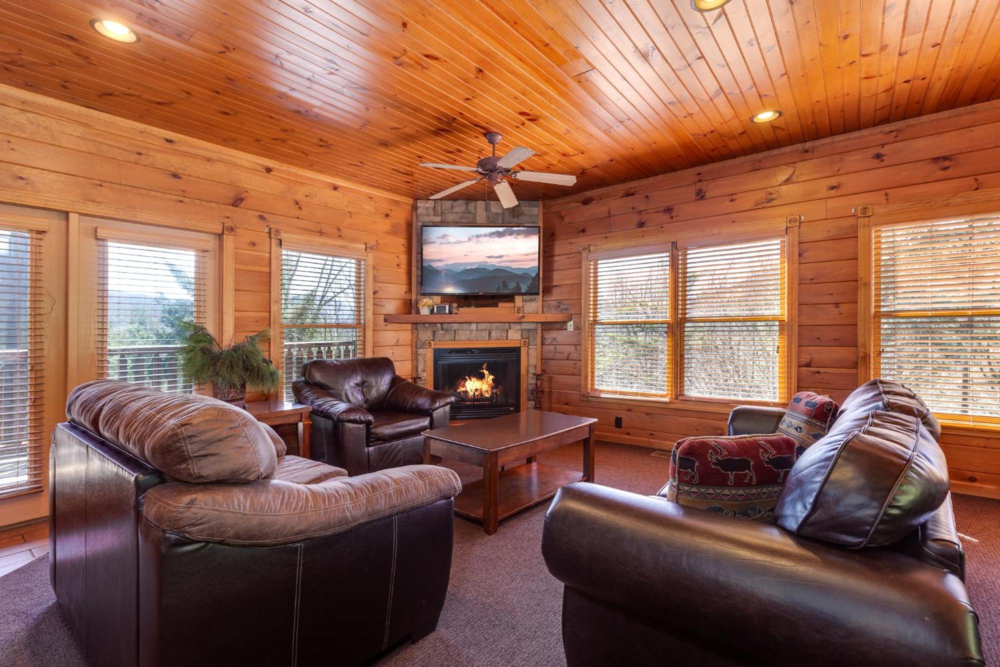 The Great Escape Ii, 5 Bedrooms, Sleeps 17, Game Room, Pool Access, Theater Gatlinburg Zewnętrze zdjęcie