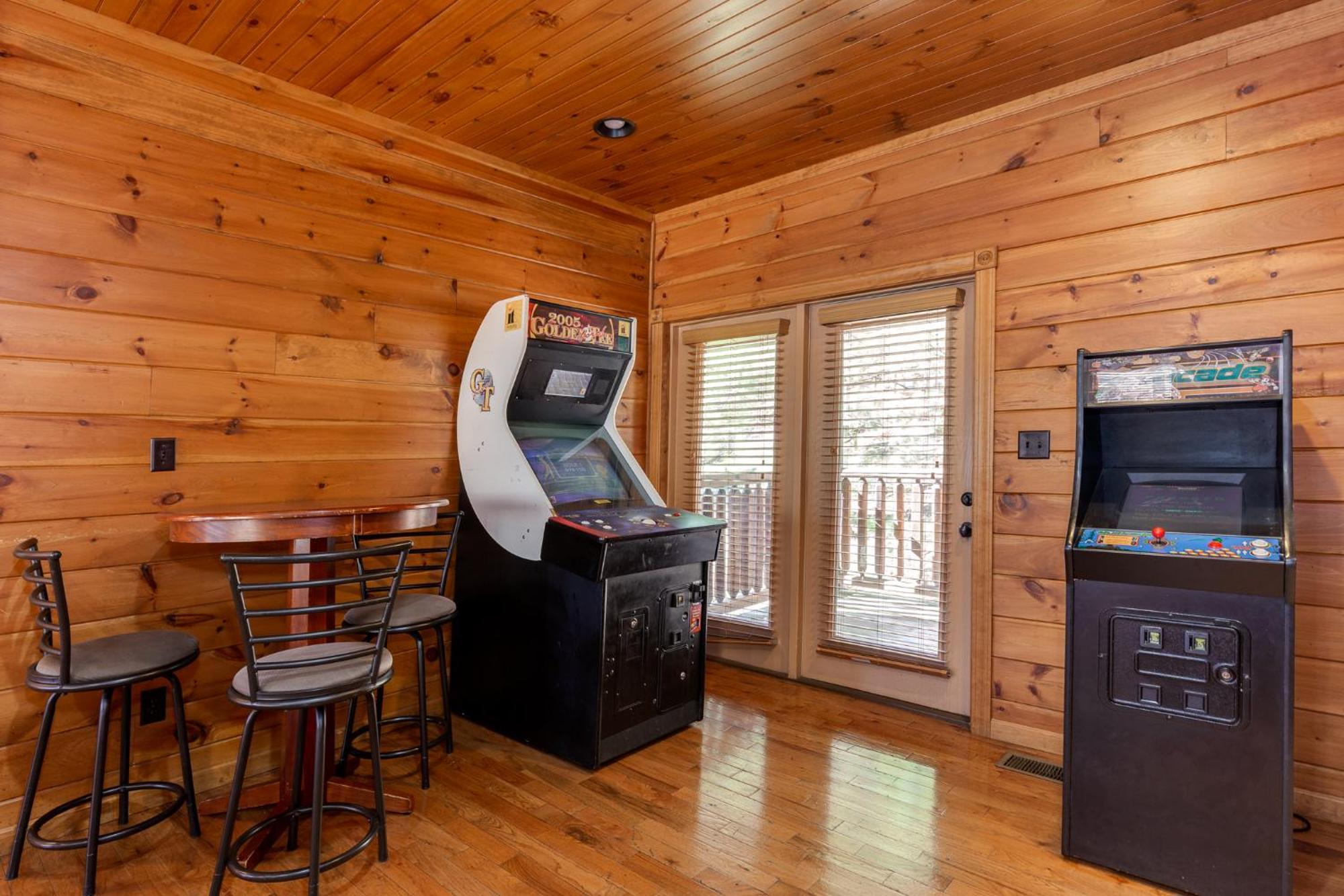 The Great Escape Ii, 5 Bedrooms, Sleeps 17, Game Room, Pool Access, Theater Gatlinburg Zewnętrze zdjęcie