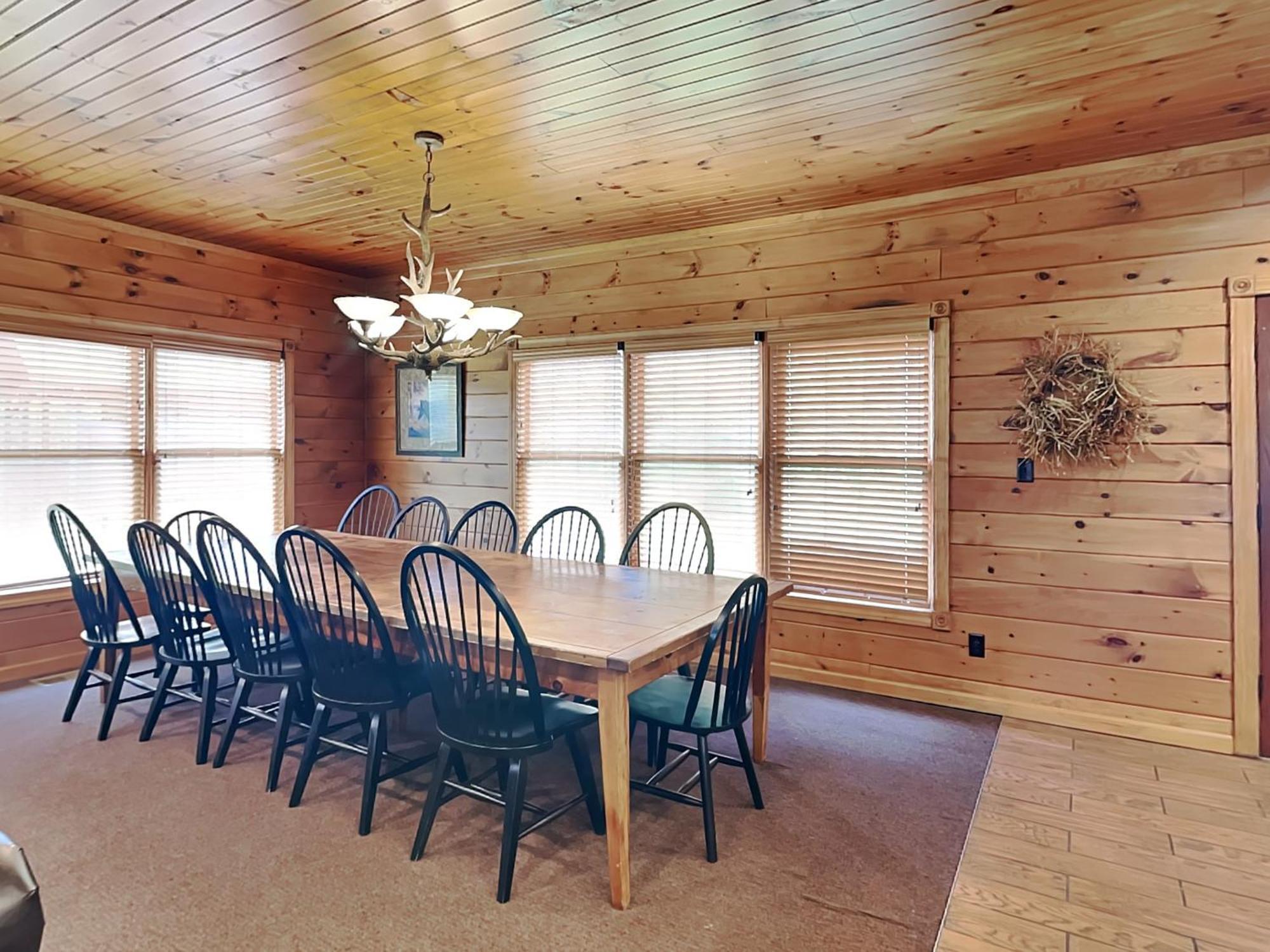 The Great Escape Ii, 5 Bedrooms, Sleeps 17, Game Room, Pool Access, Theater Gatlinburg Zewnętrze zdjęcie