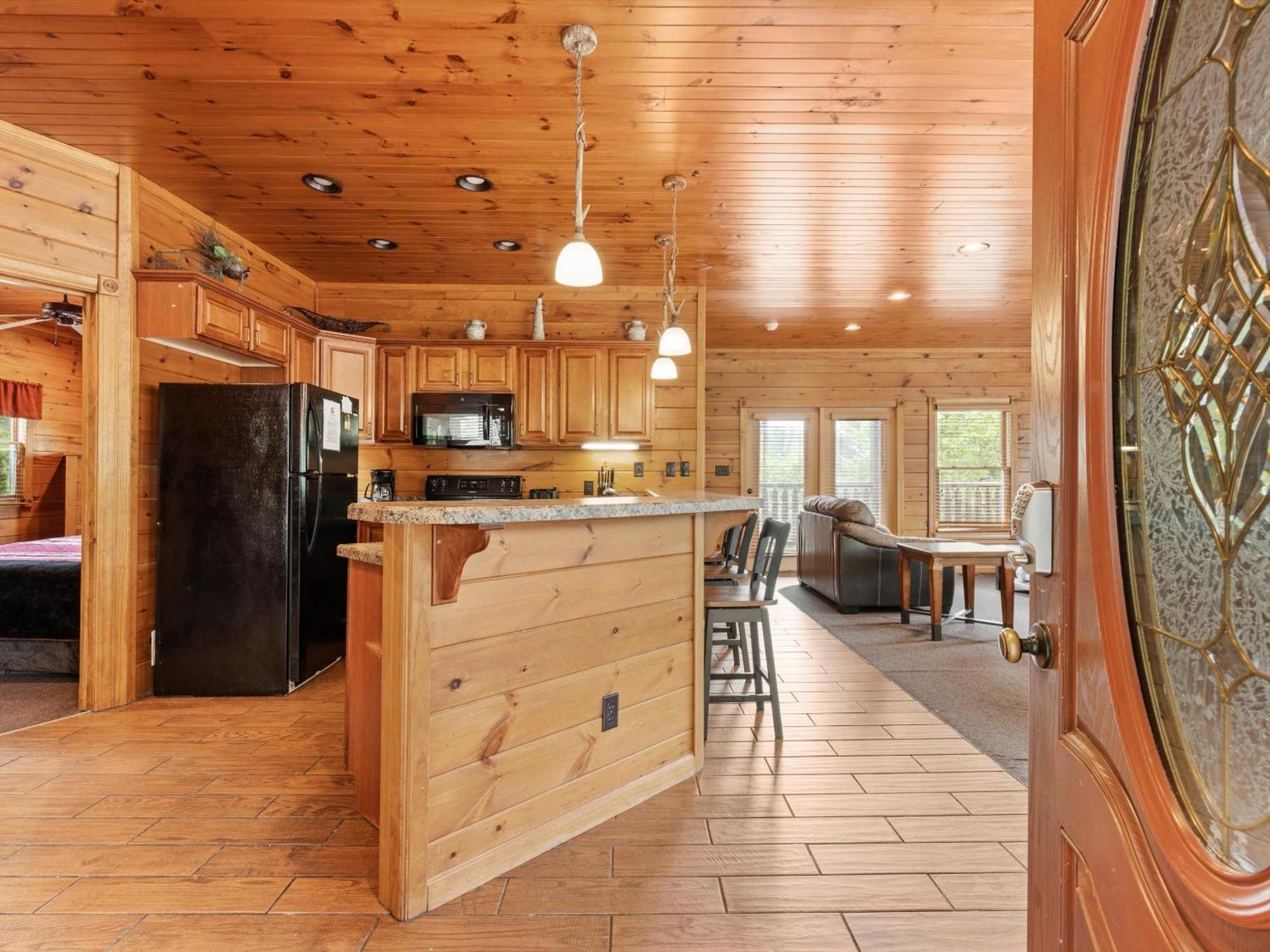 The Great Escape Ii, 5 Bedrooms, Sleeps 17, Game Room, Pool Access, Theater Gatlinburg Zewnętrze zdjęcie