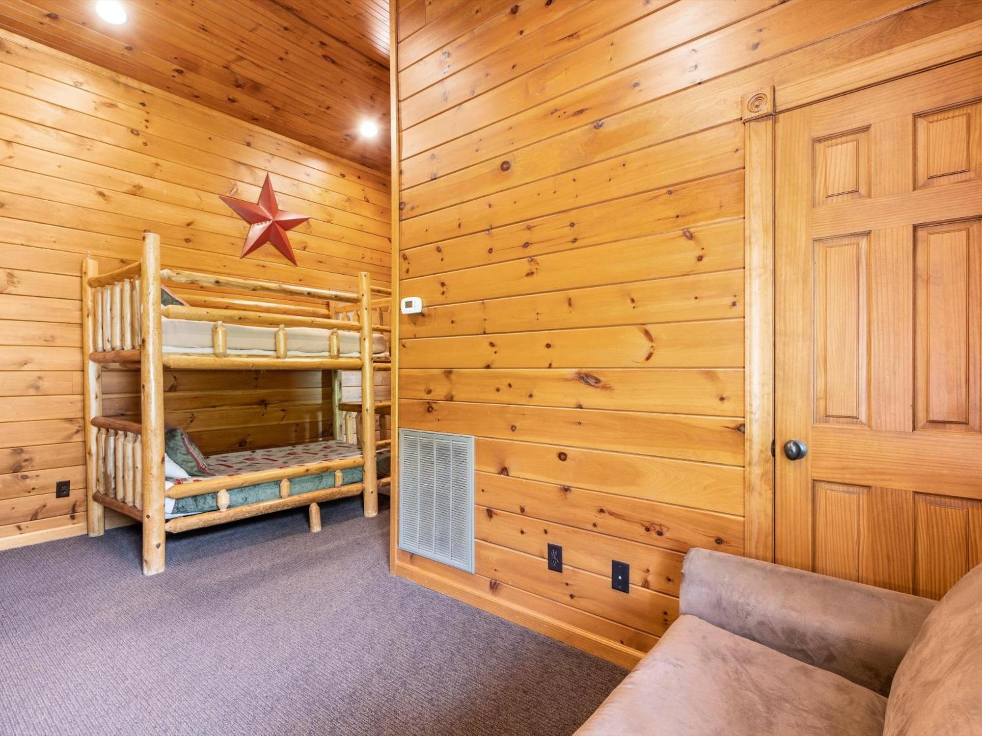 The Great Escape Ii, 5 Bedrooms, Sleeps 17, Game Room, Pool Access, Theater Gatlinburg Zewnętrze zdjęcie