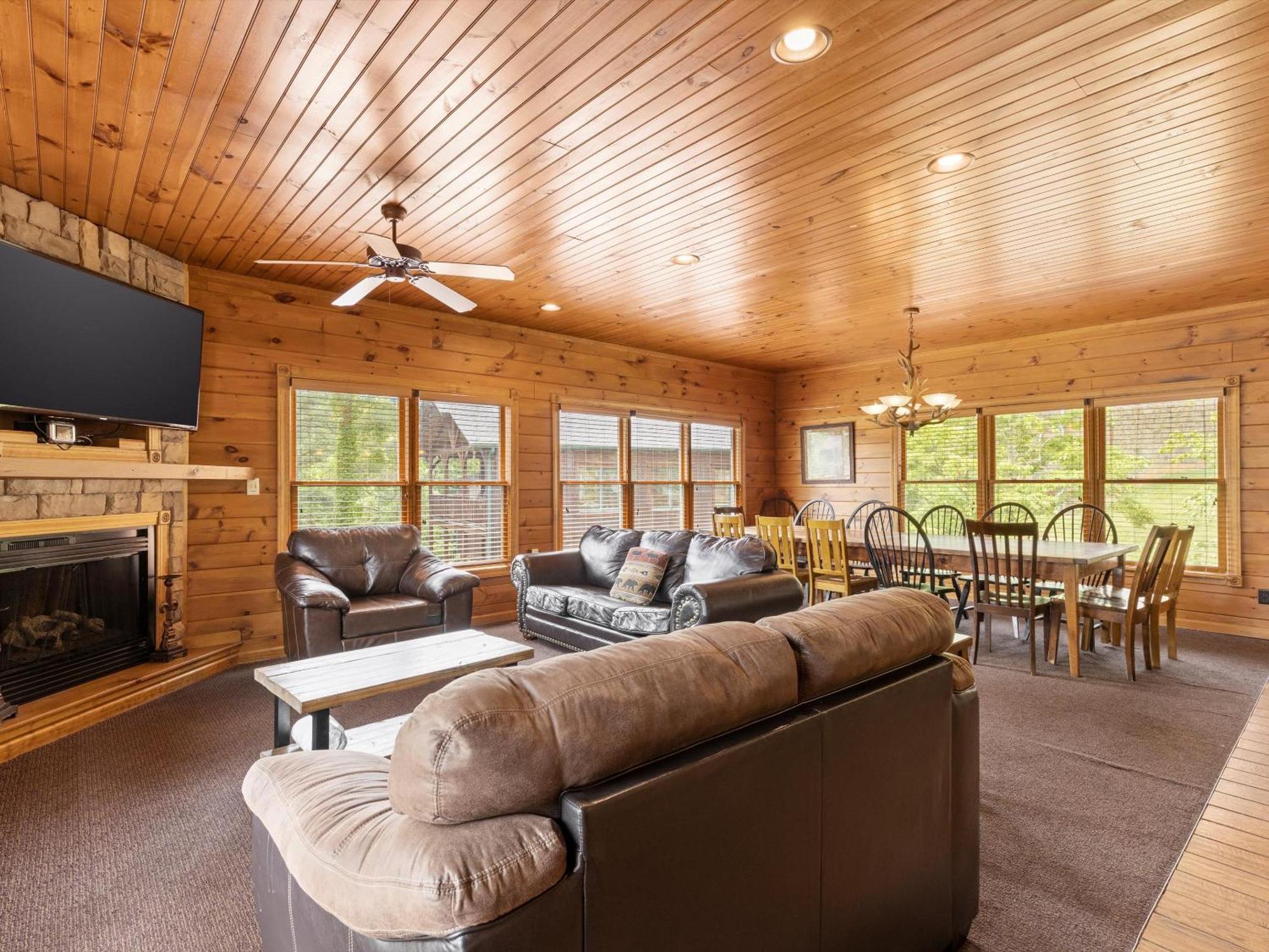 The Great Escape Ii, 5 Bedrooms, Sleeps 17, Game Room, Pool Access, Theater Gatlinburg Zewnętrze zdjęcie